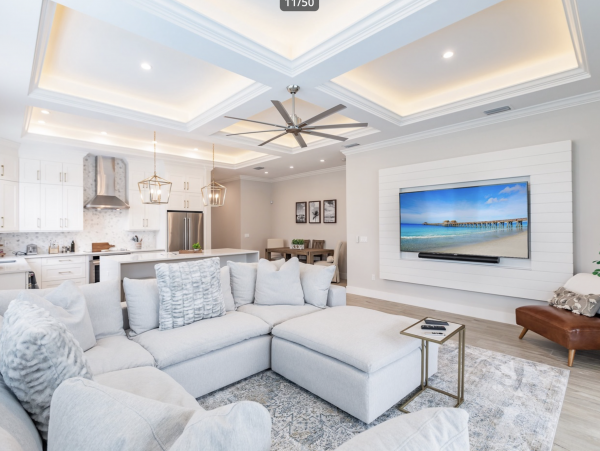 Executive Class Home in Naples Sleeps 10 1.2 Miles to Beach