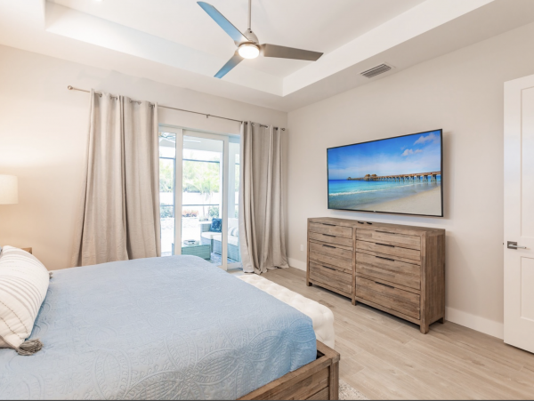 Executive Class Home in Naples Sleeps 10 1.2 Miles to Beach