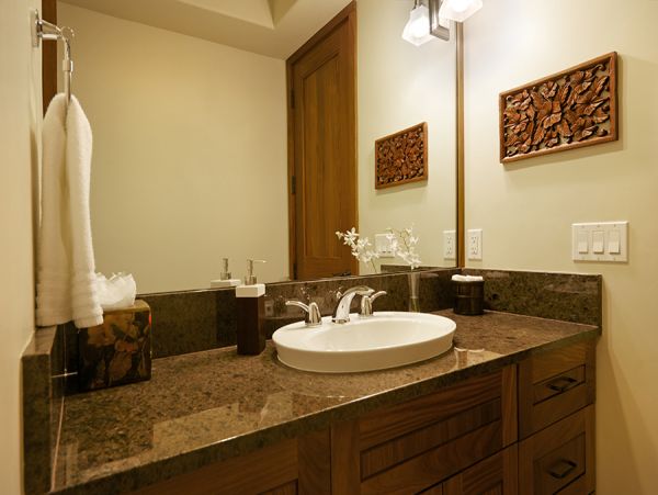 Luxurious Vacation Villa in Kauai Pool Three Bedroom Plus Den