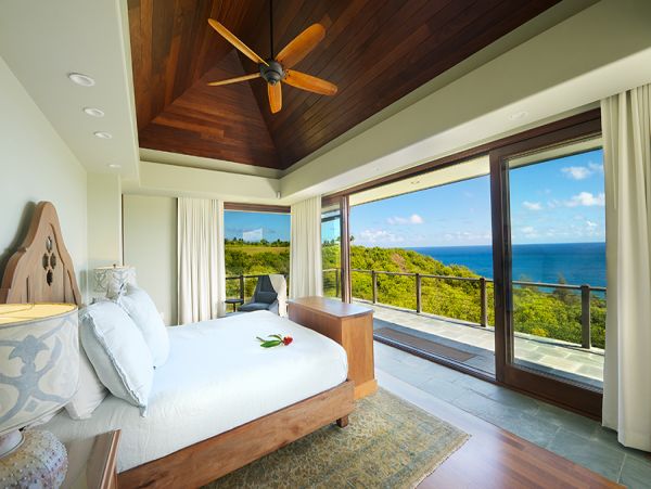 Luxurious Vacation Villa in Kauai Pool Three Bedroom Plus Den