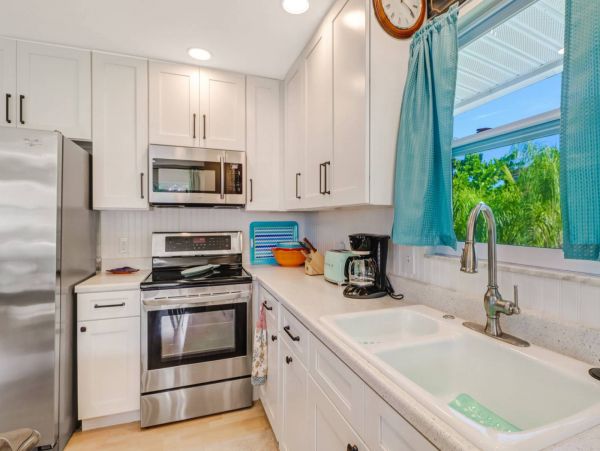 Three Bedroom Bonita Springs Bay Front Vacation Duplex