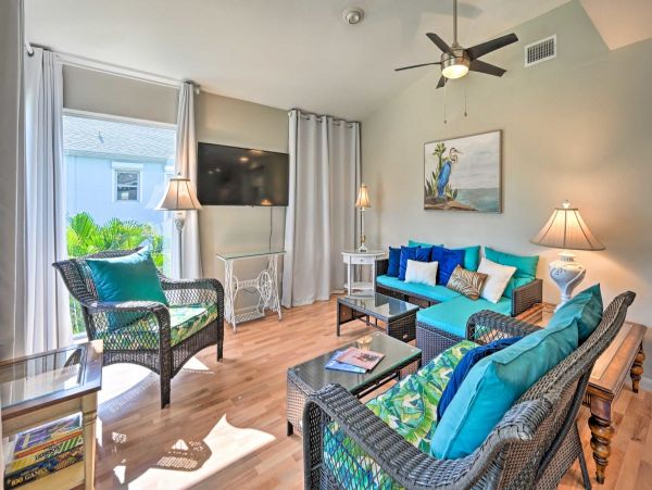 Charming Vacation Home in Marco Island with Boat Dock
