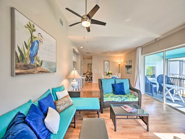 Charming Vacation Home in Marco Island with Boat Dock