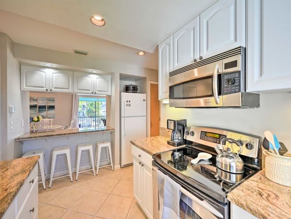Charming Vacation Home in Marco Island with Boat Dock
