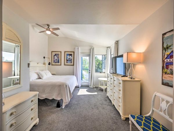 Charming Vacation Home in Marco Island with Boat Dock