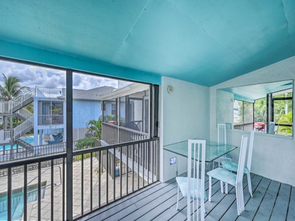 Marco Island Vacation Condo Three Bedrooms with Pool