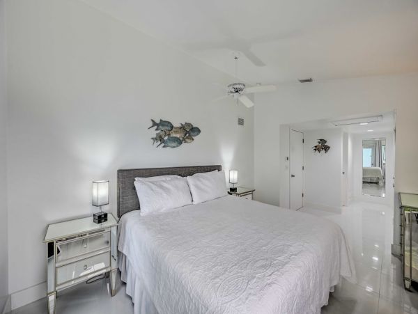 Marco Island Vacation Condo Three Bedrooms with Pool