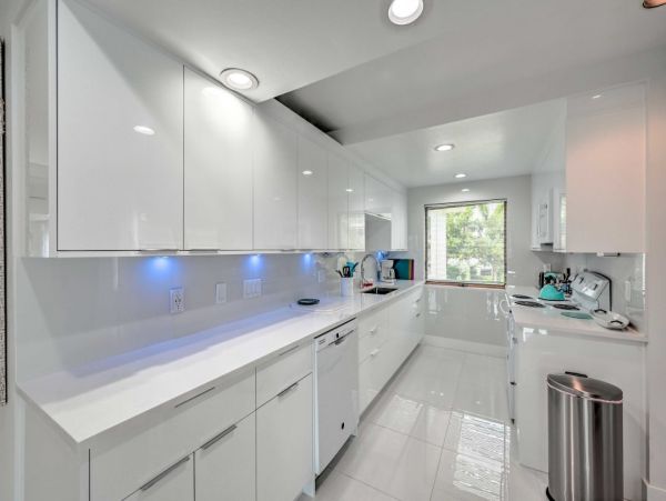 Marco Island Vacation Condo Three Bedrooms with Pool