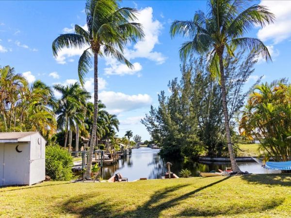Cape Coral Three Bedroom Vacation Home with Canal View