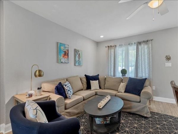 Beautiful Sarasota Vacation Home Three Bedrooms Sleeps 6