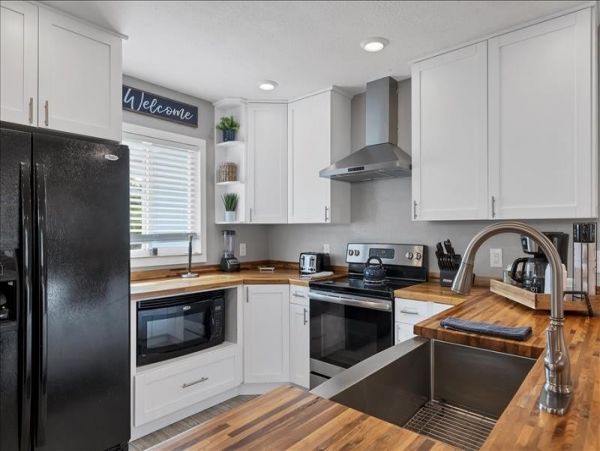Beautiful Sarasota Vacation Home Three Bedrooms Sleeps 6