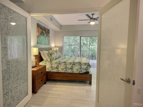4 Bedroom Upscale Townhome with Spa & Waterfall in Key Largo