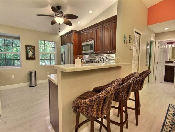 4 Bedroom Upscale Townhome with Spa & Waterfall in Key Largo