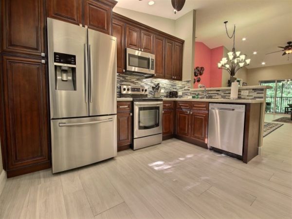 4 Bedroom Upscale Townhome with Spa & Waterfall in Key Largo