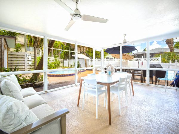 Walk to Beach Three Bedroom Vacation Home in Siesta Key