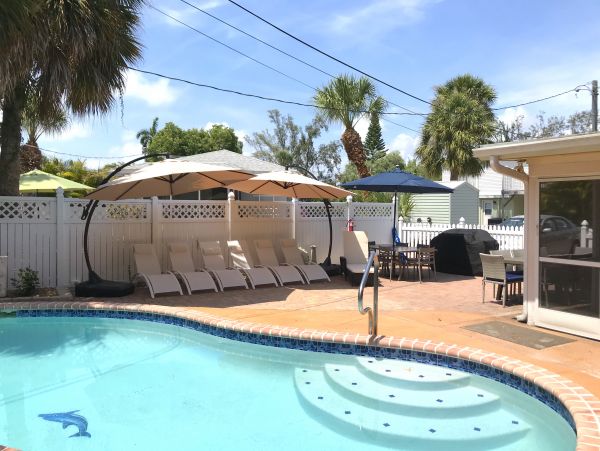 Walk to Beach Three Bedroom Vacation Home in Siesta Key