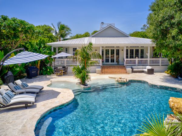 Florida Keys 4 Bedroom Luxury Home + Poolside Apartment