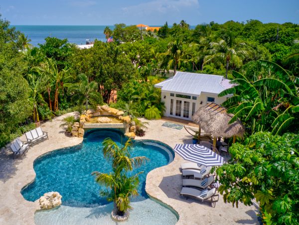 Florida Keys 4 Bedroom Luxury Home + Poolside Apartment