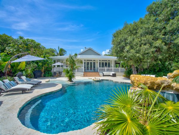 Florida Keys 4 Bedroom Luxury Home + Poolside Apartment