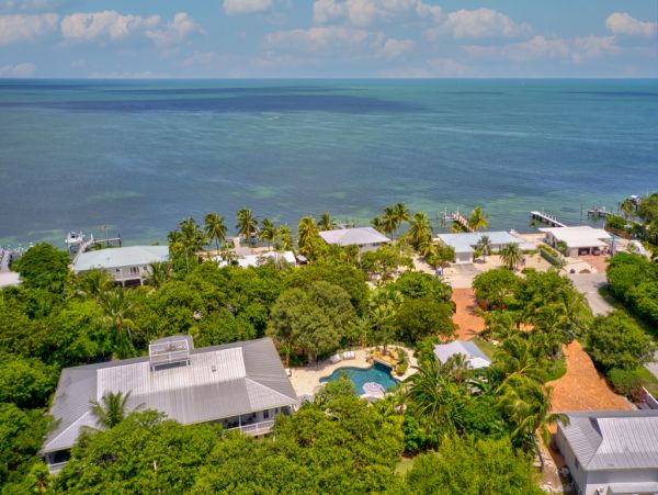 Florida Keys 4 Bedroom Luxury Home + Poolside Apartment