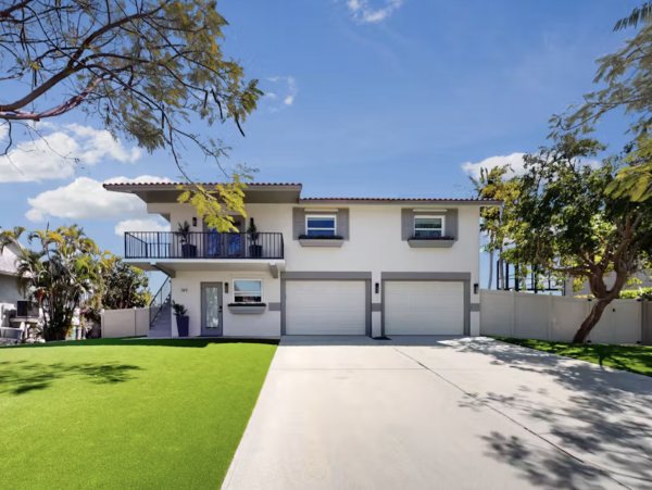 Marco Island Four Bedrooms Canal Front with Pool