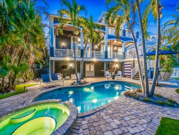 Luxury Anna Maria 4 Bedroom Home with Private Pool & Spa