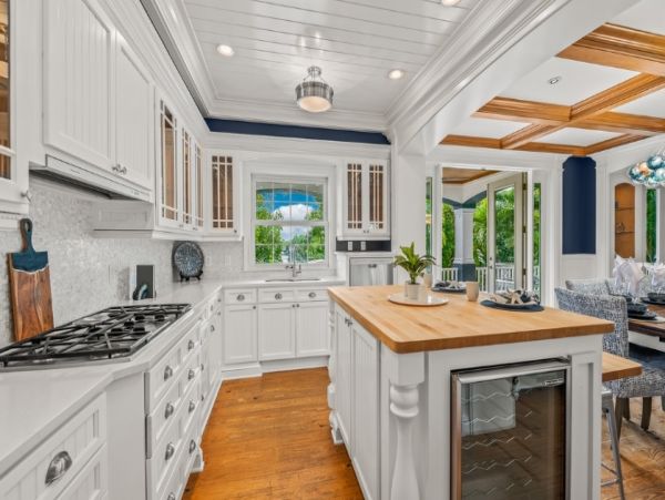 Luxury Anna Maria 4 Bedroom Home with Private Pool & Spa