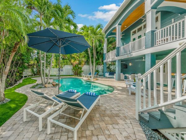 Luxury Anna Maria 4 Bedroom Home with Private Pool & Spa