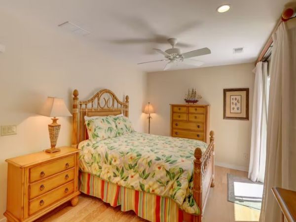 Hilton Head Home with Private Pool & Outdoor Bar/Kitchen