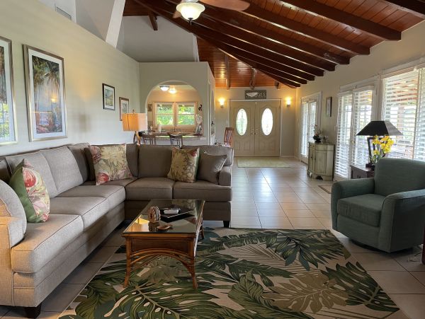 Kaanpali 2 Bedroom Rental Condo Beach Across the Street