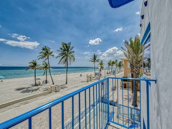 Three Bedroom Oceanfront Condo in Hollywood FL Gulf Views