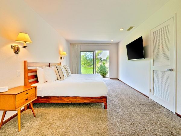 Luxury La Jolla Vacation Home Five Bedrooms & Private Pool