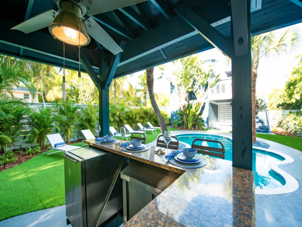 Luxury Longboat Key Walk to Beach 3 Bedroom Vacation Home