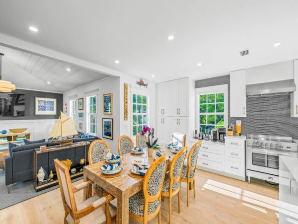 Luxury Longboat Key Walk to Beach 3 Bedroom Vacation Home