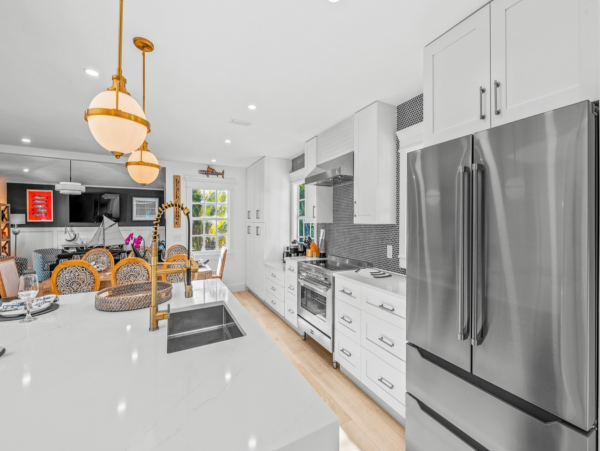 Luxury Longboat Key Walk to Beach 3 Bedroom Vacation Home
