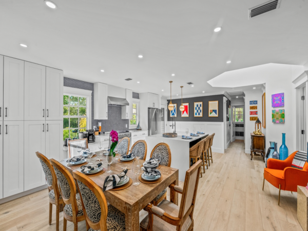 Luxury Longboat Key Walk to Beach 3 Bedroom Vacation Home