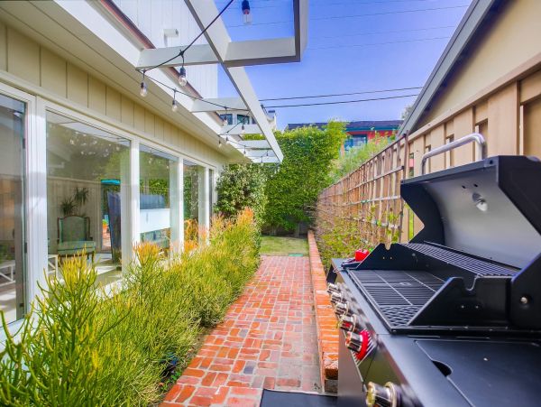 Vacation Home Across from the Beach in the Heart of La Jolla