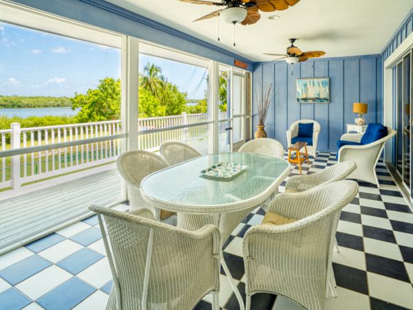 Canal View Vacation Home in Captiva Walk To Beach