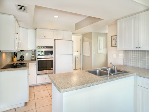 Canal View Vacation Home in Captiva Walk To Beach