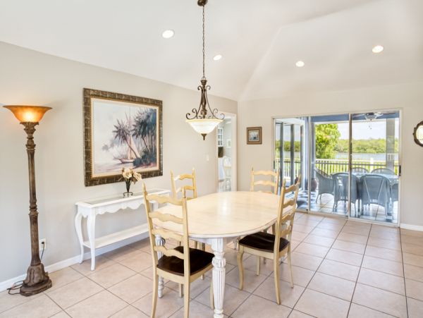 Canal View Vacation Home in Captiva Walk To Beach