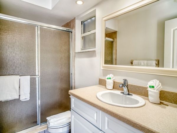 Canal View Vacation Home in Captiva Walk To Beach