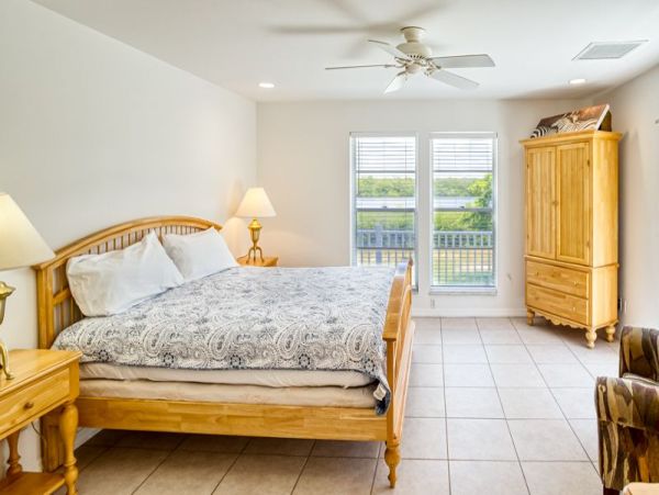 Canal View Vacation Home in Captiva Walk To Beach