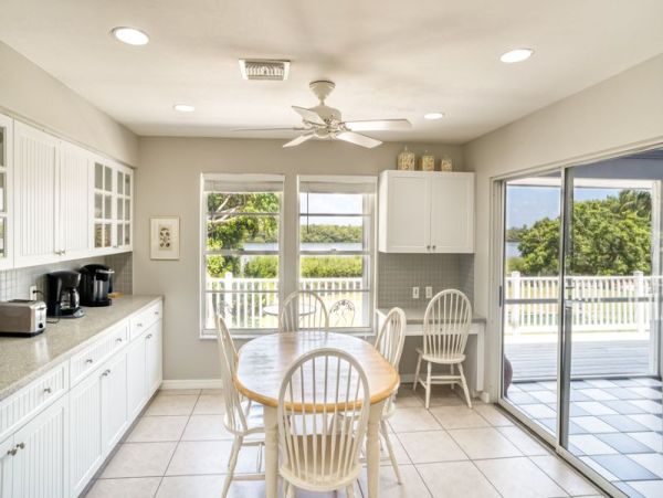 Canal View Vacation Home in Captiva Walk To Beach