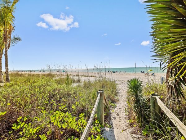 Bradenton Beach 4 Bedroom Home Private Pool Walk To Beach