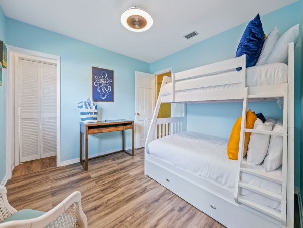 Bradenton Five Bedroom Vacation Home Caged Pool Sleeps 14