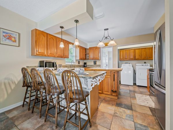 Bradenton Five Bedroom Vacation Home Caged Pool Sleeps 14