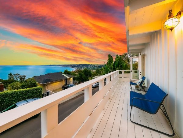 La Jolla Four Bedroom Home with Ocean Views Sleeps Nine