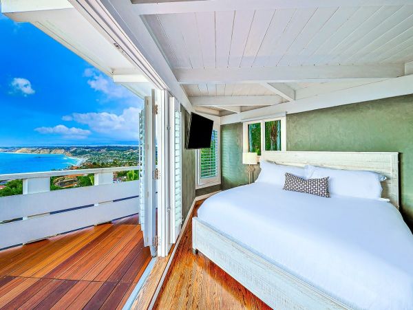 La Jolla Four Bedroom Home with Ocean Views Sleeps Nine