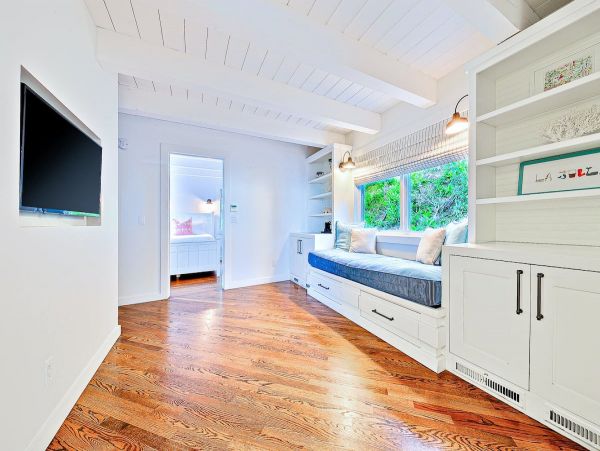 La Jolla Four Bedroom Home with Ocean Views Sleeps Nine