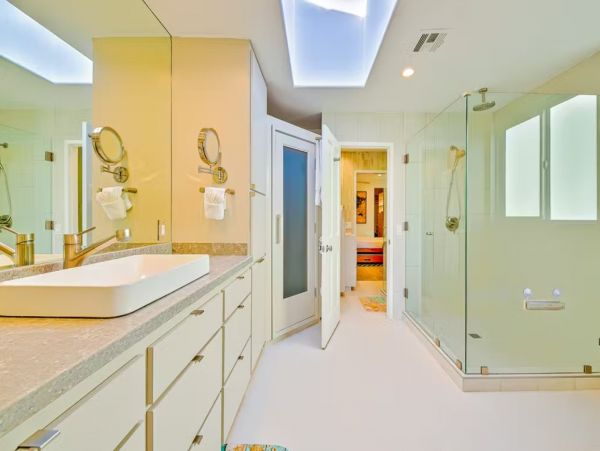 La Jolla Walk to Beach Three Bedroom Rental Home Sleeps 7